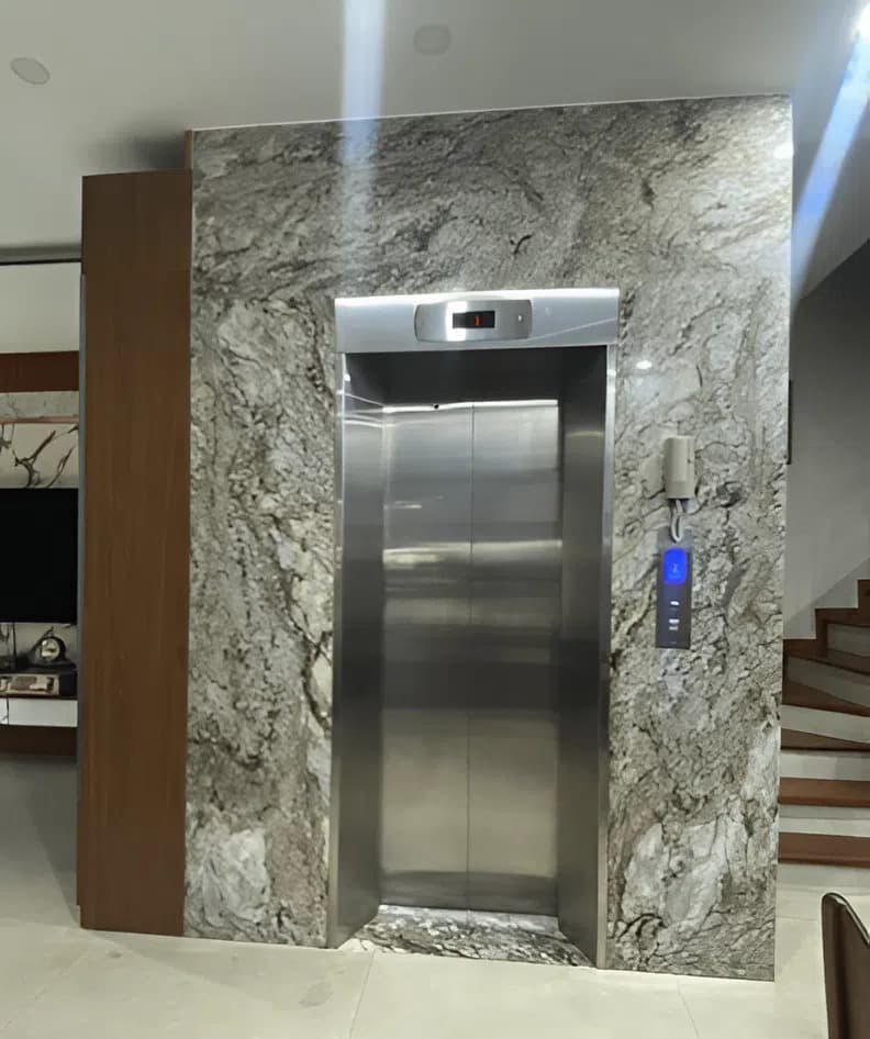 Thang máy Fuji Toyama