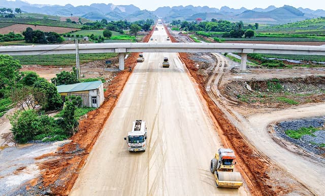 Thi công hạ tầng giao thông